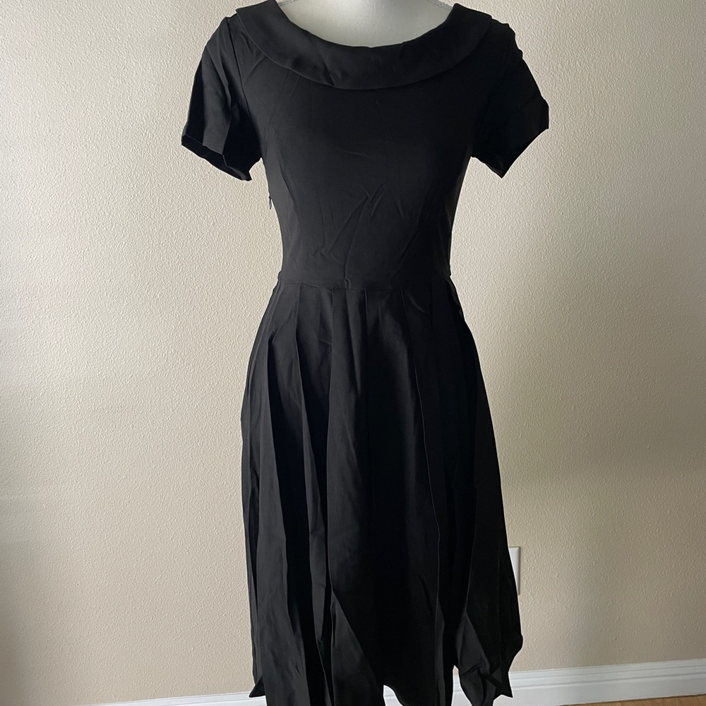 Black Pleated Fit and Flare Midi Dress - Picture 7 of 9